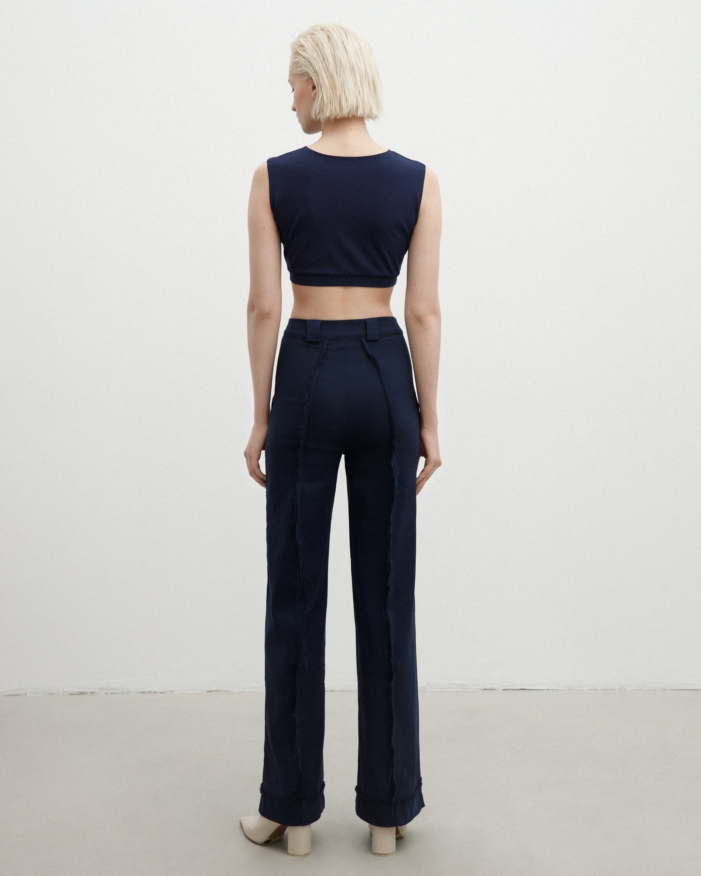 SEAMLESS CROP TOP