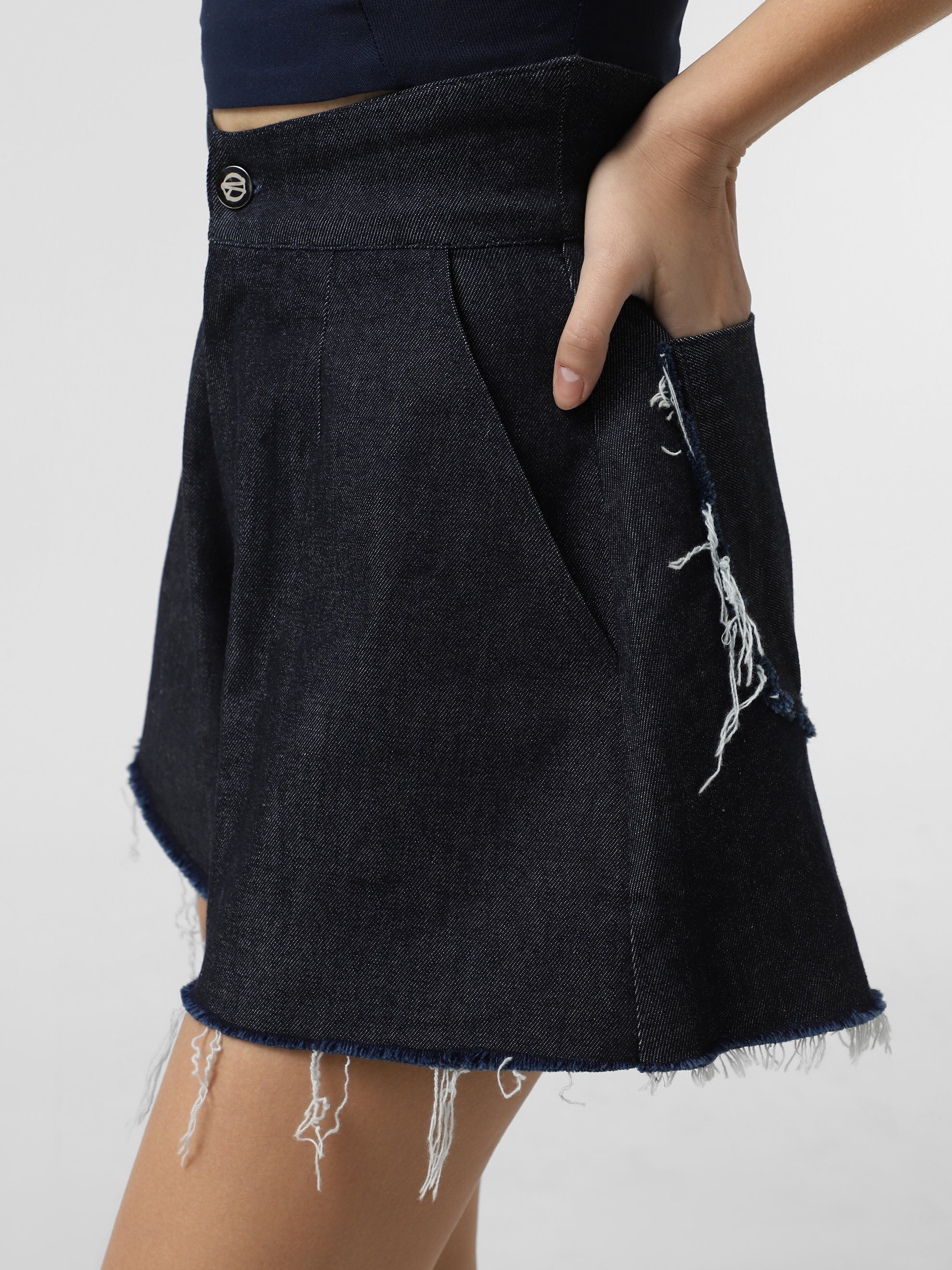 FLARED DENIM SHORTS